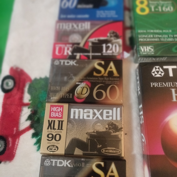 Maxell and TDK VHS And  Cassette Tape Collection 15 Pieces - Picture 4 of 5